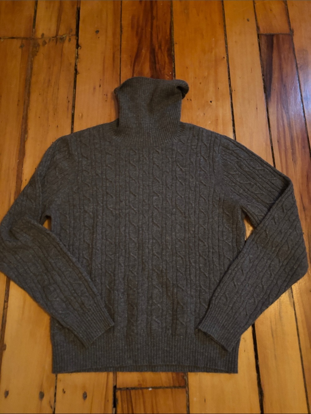 Cable Knit Turtleneck Cashmere Sweater - Gray